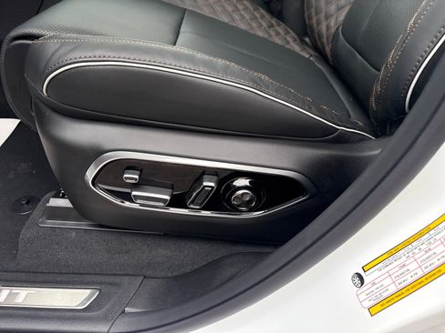 New 2026 Jeep Grand Cherokee L Summit w/ Advanced Protech Group IV image 19