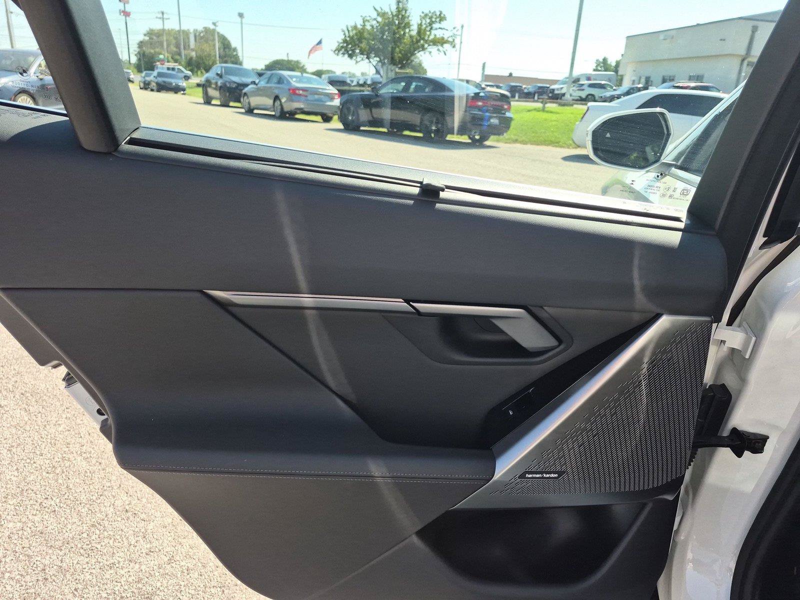 Used 2026 BMW 530i RWD image 31