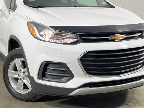 Used 2020 Chevrolet Trax LT image 40