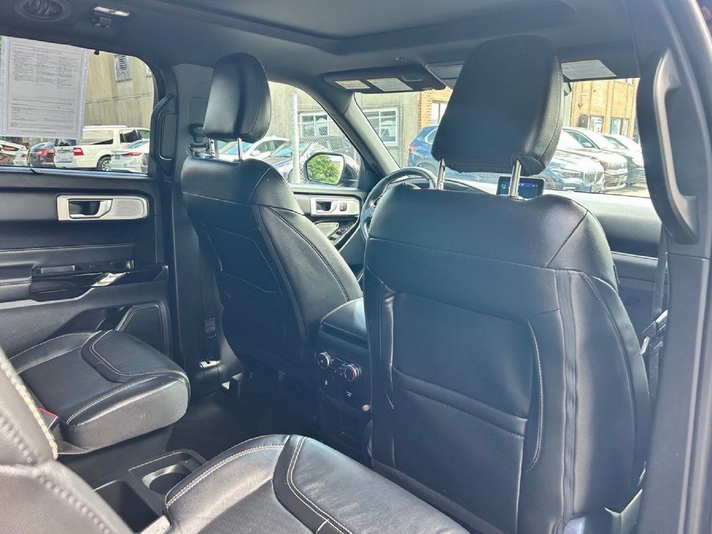 Used 2021 Ford Explorer ST w/ Equipment Group 401A AWD/4WD image 17