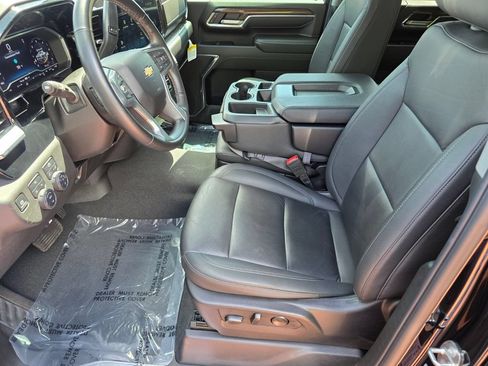 Used 2024 Chevrolet Silverado 3500 LT w/ Convenience Package AWD/4WD image 9