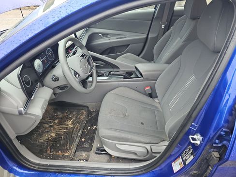 Used 2024 Hyundai Elantra SEL image 4