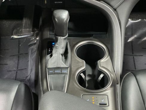Used 2024 Toyota Camry SE w/ Cold Weather Package image 15