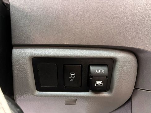 Used 2010 Toyota Sequoia Limited AWD/4WD image 27