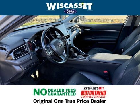 Used 2023 Toyota Camry XSE image 4