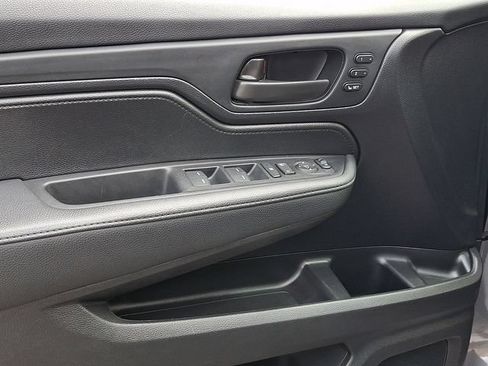 Used 2025 Honda Odyssey EX-L image 13