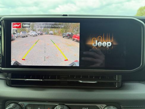 New 2026 Jeep Gladiator Rubicon image 32