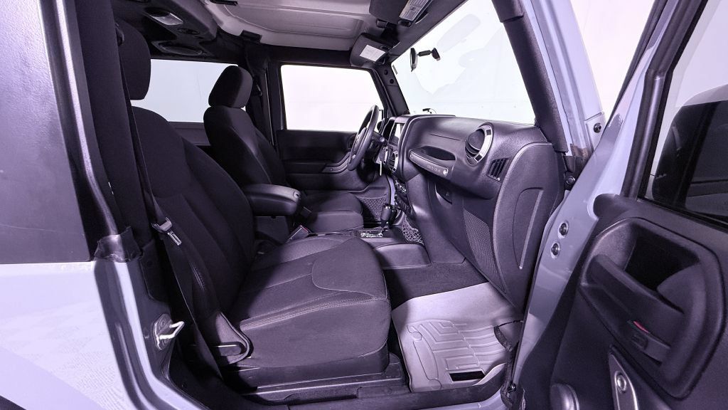 Used 2014 Jeep Wrangler Sport AWD/4WD image 18