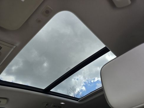 Used 2023 GMC Yukon Denali w/ Max Trailering Package AWD/4WD image 3