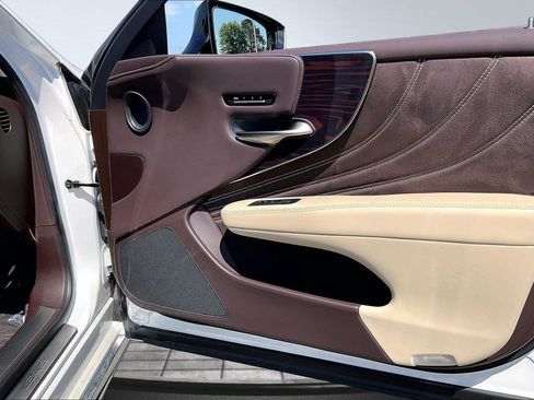 Used 2020 Lexus LS 500 w/ Interior Upgrade Package RWD image 24