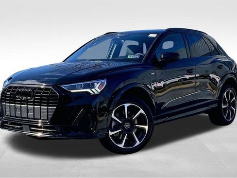 Used 2025 Audi Q3 2.0T Premium Plus w/ Premium Plus Package image 2