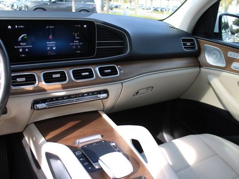 Used 2022 Mercedes-Benz GLE 450 4MATIC w/ AMG Line Exterior image 20