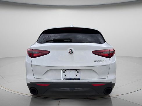 Used 2023 Alfa Romeo Stelvio Sprint RWD image 5