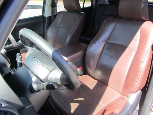 Used 2016 Toyota 4Runner Limited image 19