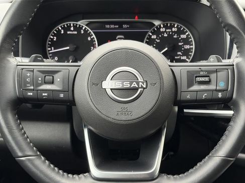 Used 2025 Nissan Pathfinder SV image 18