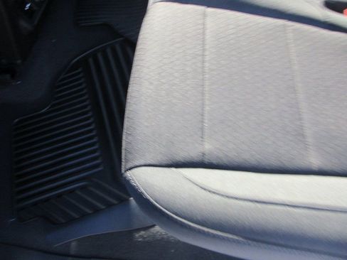 New 2026 GMC Sierra 1500 SLE image 14