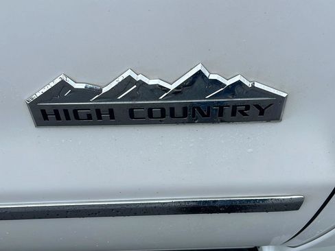 Used 2018 Chevrolet Silverado 1500 High Country AWD/4WD image 30