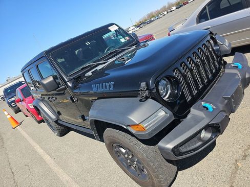 Used 2023 Jeep Wrangler Unlimited AWD/4WD image 3