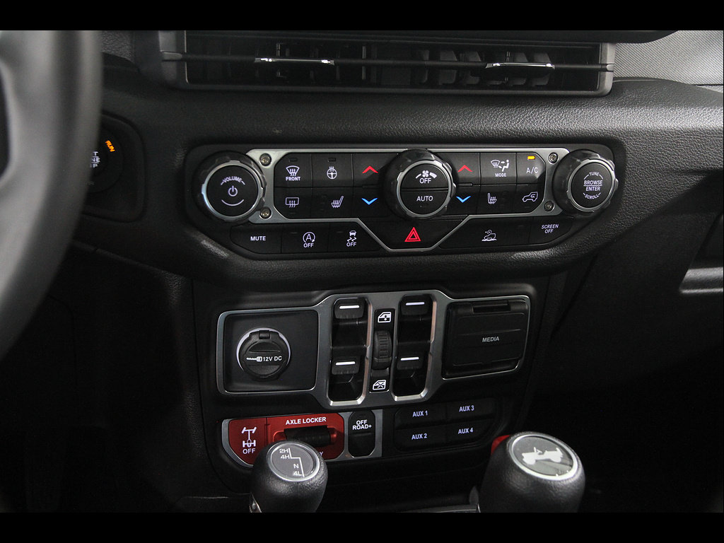 Used 2025 Jeep Wrangler Unlimited Sport AWD/4WD image 14