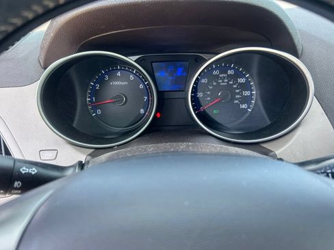 Used 2012 Hyundai Tucson Limited FWD image 14