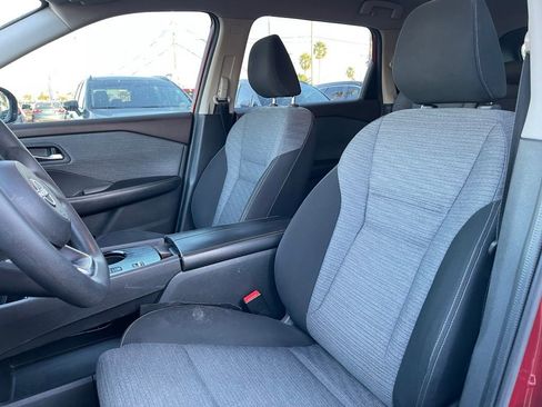 Used 2023 Nissan Rogue SV image 14