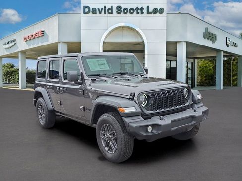 New 2026 Jeep Wrangler Sport S w/ Dual Top Group image 4