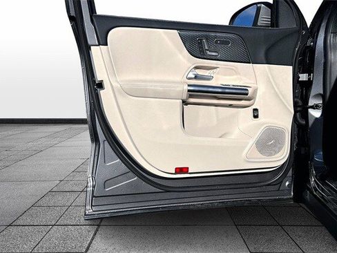 Certified 2025 Mercedes-Benz GLA 250 4MATIC image 23