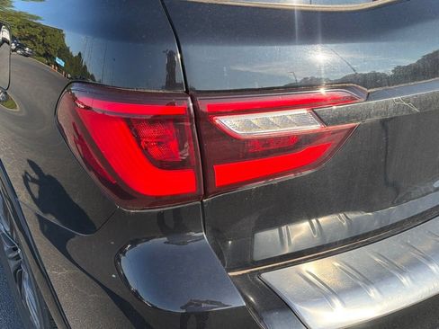 Used 2020 INFINITI QX80 Luxe w/ Edition 30 Package RWD image 18