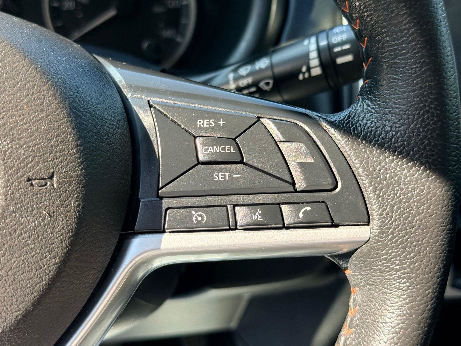 Used 2019 Nissan Kicks SR FWD image 33