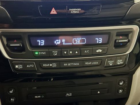 Used 2016 Honda Pilot Elite image 24