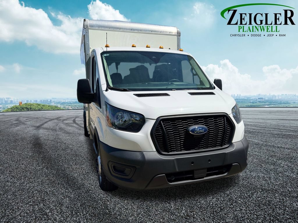 Used 2023 Ford Transit 350 DRW RWD image 8