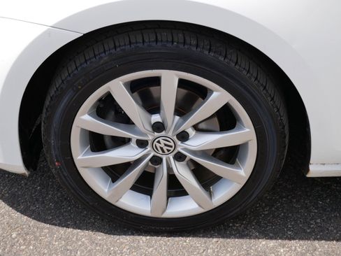Used 2016 Volkswagen Golf SE w/ Lighting Package FWD image 15