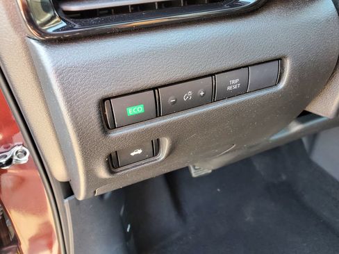 Used 2024 Nissan Sentra SV w/ All-Weather Package FWD image 18