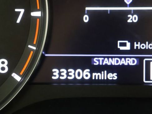 Used 2022 INFINITI QX50 Essential image 13