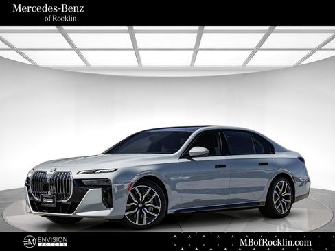 Used 2023 BMW 760i xDrive AWD/4WD image 1