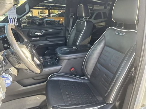 Used 2022 GMC Sierra 1500 AT4X AWD/4WD image 11