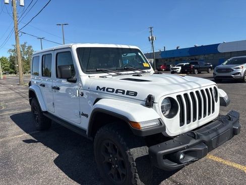 Used 2018 Jeep Wrangler Unlimited Sahara w/ Quick Order Package 24M Moab AWD/4WD image 7