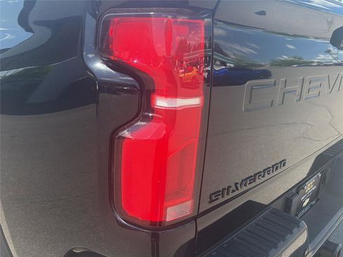 Used 2024 Chevrolet Silverado 2500 LTZ w/ LTZ Plus Package AWD/4WD image 28