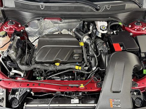 Used 2025 Chevrolet Trax LT w/ Driver Confidence Package image 9