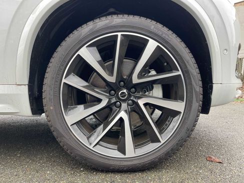 Used 2023 Volvo XC90 B6 Plus w/ Protection Package Premier image 9