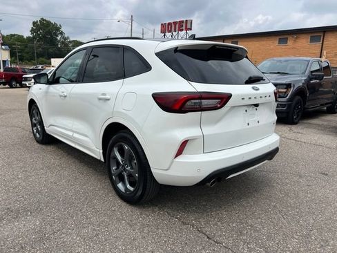 Certified 2023 Ford Escape ST-Line w/ Tech Pack #1 AWD/4WD image 6