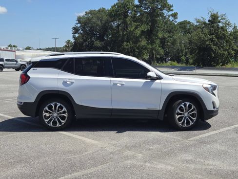 Used 2021 GMC Terrain SLT w/ LPO, Floor Liner Package FWD image 18