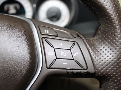 Used 2014 Mercedes-Benz C 300 4MATIC Sedan image 17