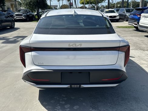 New 2025 Kia K4 LXS image 7