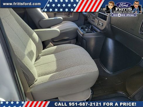 Used 2017 GMC Savana 3500 LT w/ LT Preferred Equipment Group image 13