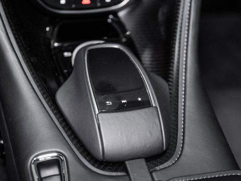 Used 2023 Aston Martin DBS Coupe RWD image 32