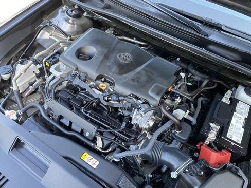 Used 2023 Toyota Camry SE image 11