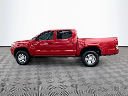 Used 2022 Toyota Tacoma SR image 9