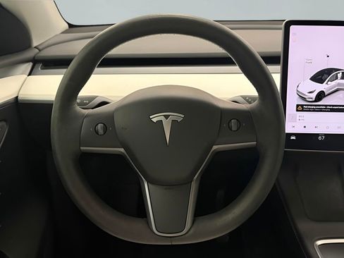 Used 2023 Tesla Model Y Long Range image 13