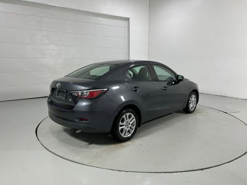Used 2018 Toyota Yaris iA image 33